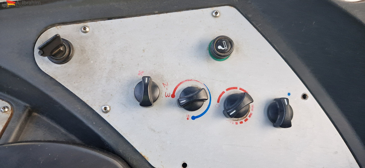 JCB 436Z Hochkippschaufel Wandler neu, Ölpumpe neu - Chargeuse sur pneus: photos 4 JCB 436Z Hochkippschaufel Wandler neu, Ölpumpe neu - Chargeuse sur pneus: photos 4