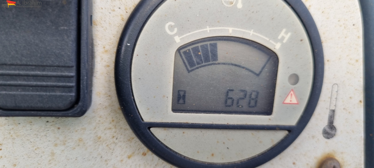 Chariot embarqué M4-25.3F Moffett Mitnahmestapler: photos 12 Chariot embarqué M4-25.3F Moffett Mitnahmestapler: photos 12