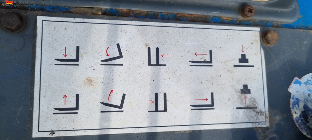 Chariot embarqué M4-25.3F Moffett Mitnahmestapler: photos 13 Chariot embarqué M4-25.3F Moffett Mitnahmestapler: photos 13