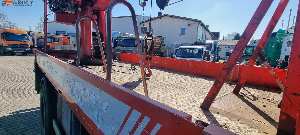 Mercedes-Benz 1722 Dachdeckerkran Cormach 30000 TECH, - Camion grue, Camion plateau: photos 2 Mercedes-Benz 1722 Dachdeckerkran Cormach 30000 TECH, - Camion grue, Camion plateau: photos 2