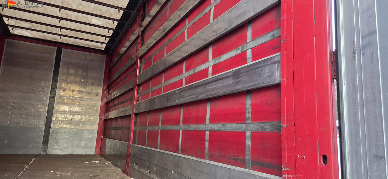 Mercedes-Benz 1829L Staplerhalterung, , Schiebeplane Türen, Scheckheft, Zustand gut - Camion à rideaux coulissants: photos 3 Mercedes-Benz 1829L Staplerhalterung, , Schiebeplane Türen, Scheckheft, Zustand gut - Camion à rideaux coulissants: photos 3