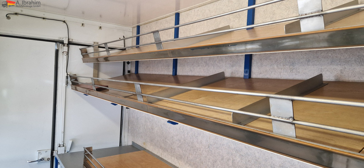 Mercedes-Benz 413 CDI Tiefkühlfächer, autom. Verkaufsklappe Basis ist ok - Utilitaire frigorifique: photos 4 Mercedes-Benz 413 CDI Tiefkühlfächer, autom. Verkaufsklappe Basis ist ok - Utilitaire frigorifique: photos 4