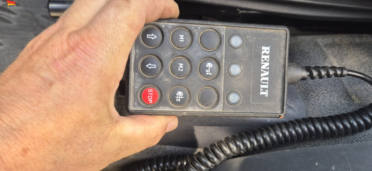 Renault Midlum 180 DCI Werkstattkoffer mit Treppe - Fourgon grand volume: photos 2 Renault Midlum 180 DCI Werkstattkoffer mit Treppe - Fourgon grand volume: photos 2