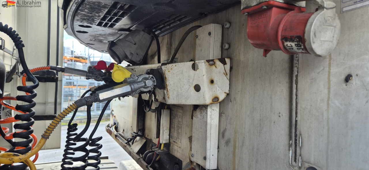 Schmitz SKO24 TK SL 200 | -30°C | Lift-Achse | Scheibenbremse - Semi-remorque frigorifique: photos 3 Schmitz SKO24 TK SL 200 | -30°C | Lift-Achse | Scheibenbremse - Semi-remorque frigorifique: photos 3