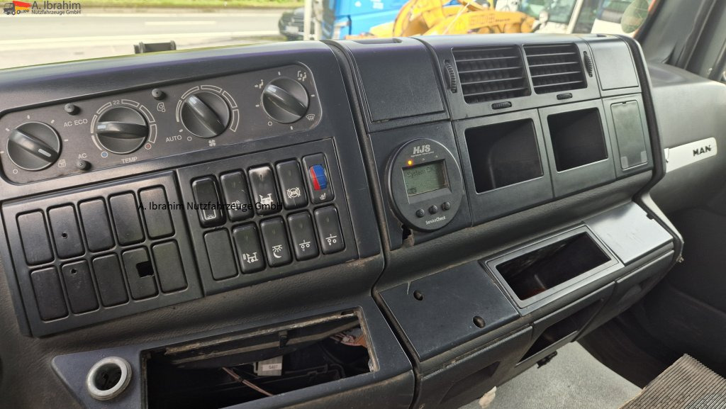 MAN 18.390 Partikelfilter alt, aber läuft - Tracteur routier: photos 5 MAN 18.390 Partikelfilter alt, aber läuft - Tracteur routier: photos 5