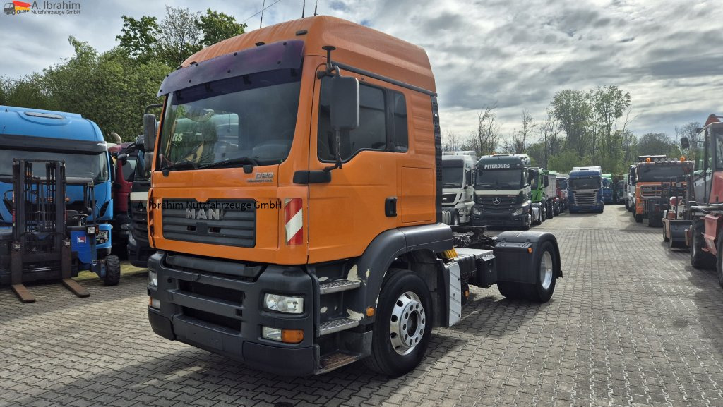 MAN 18.390 Partikelfilter alt, aber läuft - Tracteur routier: photos 1 MAN 18.390 Partikelfilter alt, aber läuft - Tracteur routier: photos 1