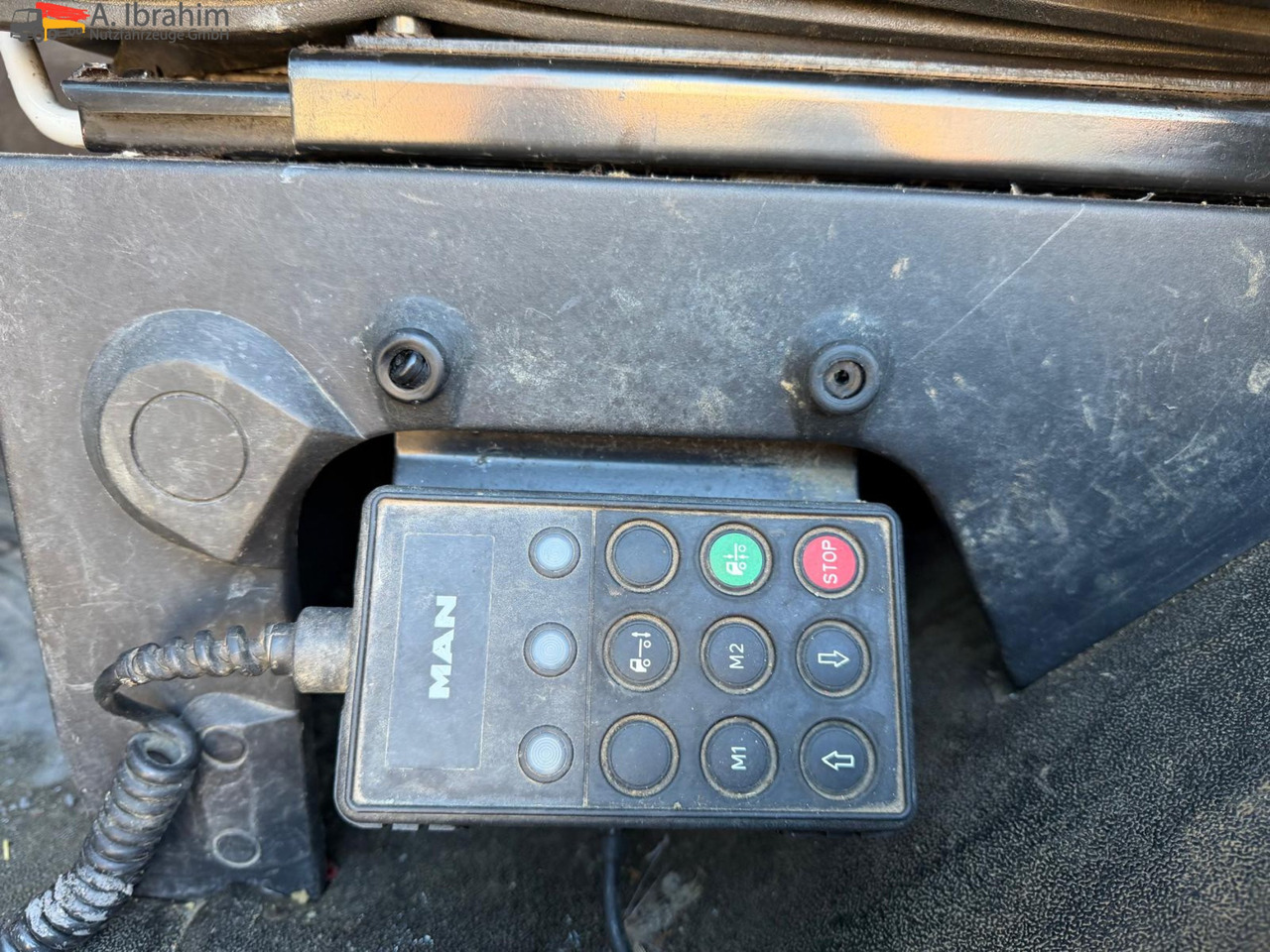 MAN 26.464 6x4 | Retarder | Klima | Schaltgetriebe | 3 Pedals - Tracteur routier: photos 4 MAN 26.464 6x4 | Retarder | Klima | Schaltgetriebe | 3 Pedals - Tracteur routier: photos 4