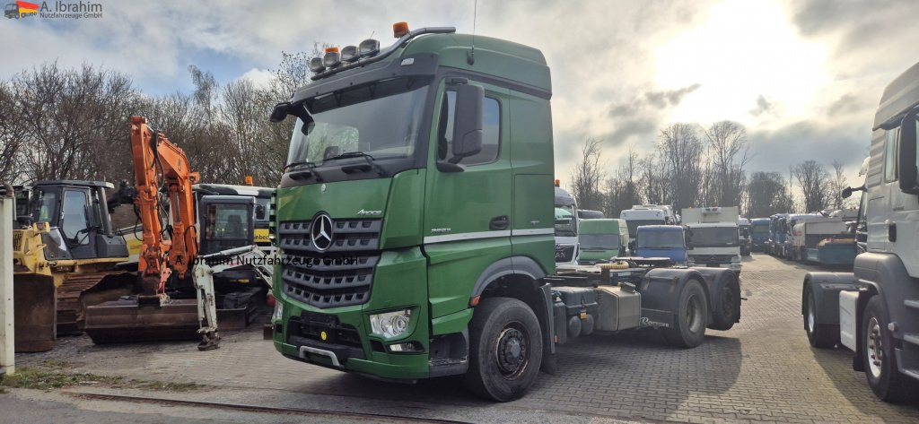Mercedes-Benz DB 2853 4x4x2H - Tracteur routier: photos 1 Mercedes-Benz DB 2853 4x4x2H - Tracteur routier: photos 1