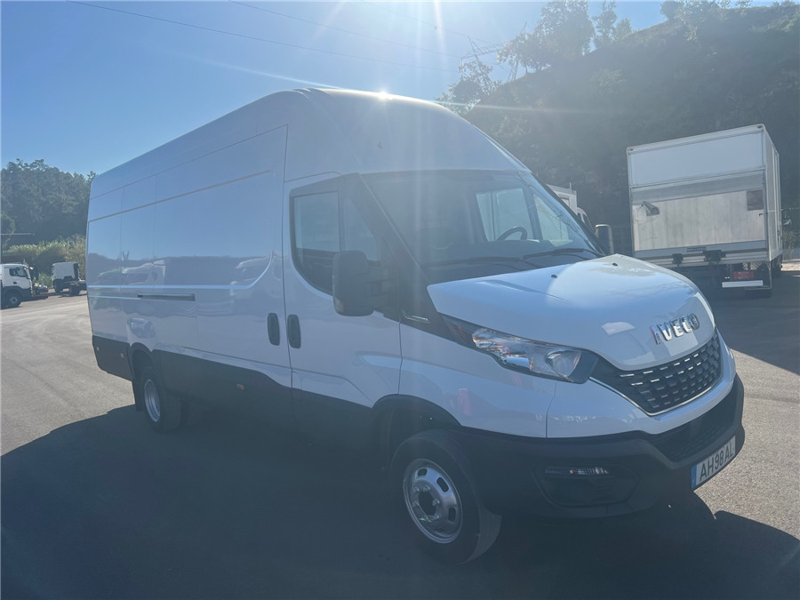Iveco 35C16 - Fourgon utilitaire: photos 3 Iveco 35C16 - Fourgon utilitaire: photos 3