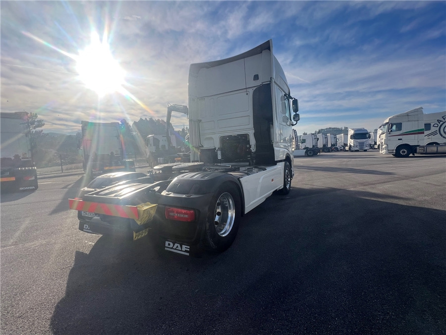 DAF XF 530 Retarder / Airparkoll - Tracteur routier: photos 4 DAF XF 530 Retarder / Airparkoll - Tracteur routier: photos 4