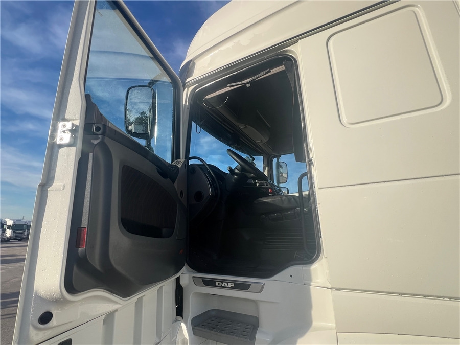 Tracteur routier DAF XF 530 Retarder / Airparkoll: photos 17 Tracteur routier DAF XF 530 Retarder / Airparkoll: photos 17