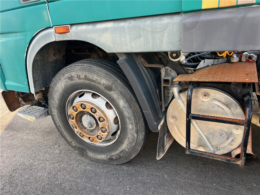 Tracteur routier DAF XF95/480 Manual gear: photos 8