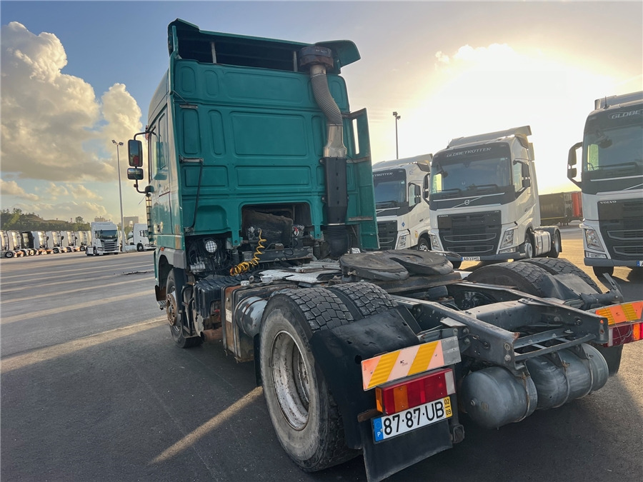 DAF XF95/480 Manual gear - Tracteur routier: photos 4 DAF XF95/480 Manual gear - Tracteur routier: photos 4