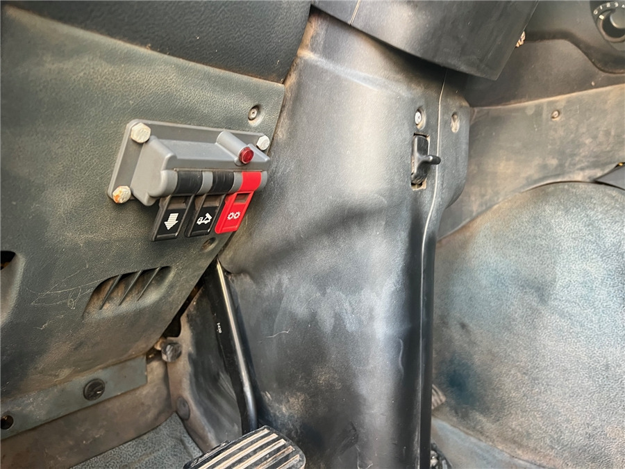 Tracteur routier DAF XF95/480 Manual gear: photos 19
