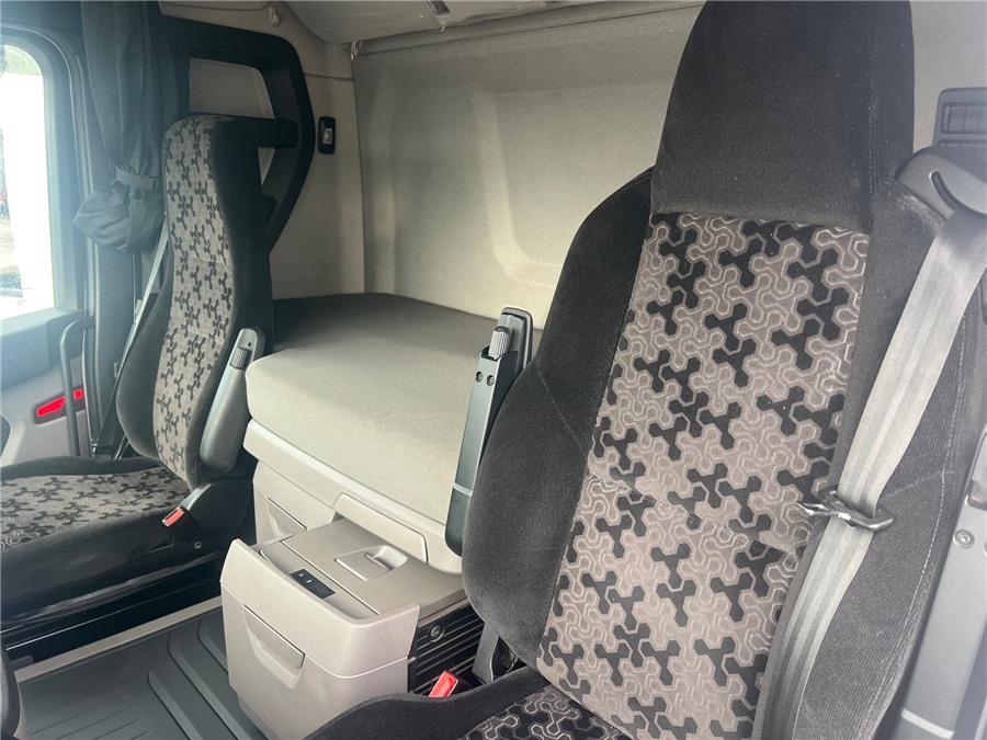 Tracteur routier Scania R450 / RETARDER: photos 17