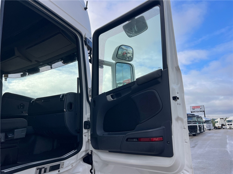 Tracteur routier Scania R560: photos 14