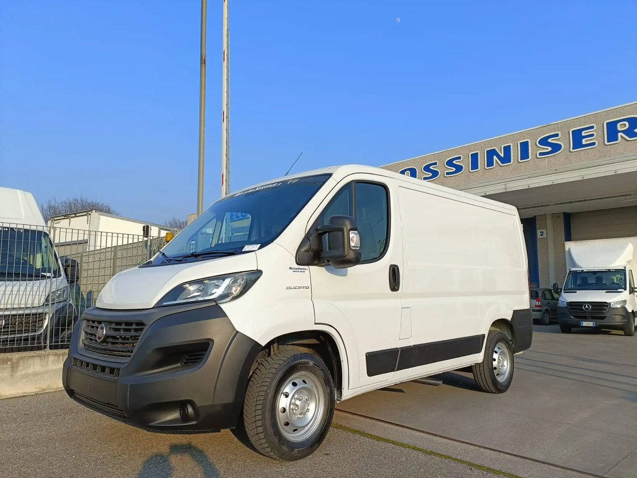 FIAT DUCATO L1H1 140 - Fourgon utilitaire: photos 4 FIAT DUCATO L1H1 140 - Fourgon utilitaire: photos 4