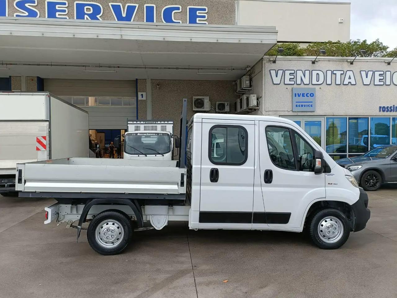 FIAT DUCATO MAXI 35 LH1 7 POSTI - Fourgon plateau: photos 1 FIAT DUCATO MAXI 35 LH1 7 POSTI - Fourgon plateau: photos 1