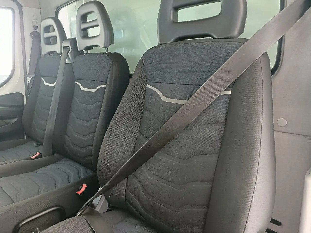 Utilitaire frigorifique IVECO DAILY 35C18 FRCX 10/2025: photos 16