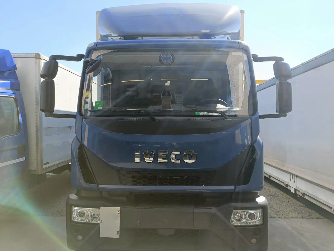 IVECO EUROCARGO 120E22 - Camion fourgon: photos 3 IVECO EUROCARGO 120E22 - Camion fourgon: photos 3