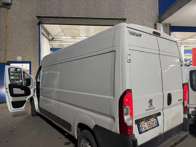 PEUGEOT BOXER FURGONE STANDARD - Fourgon utilitaire: photos 1 PEUGEOT BOXER FURGONE STANDARD - Fourgon utilitaire: photos 1