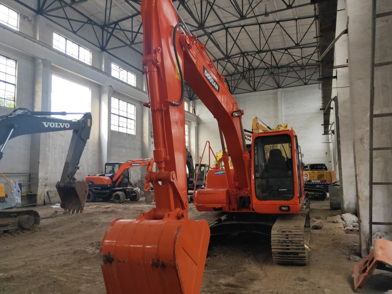 Doosan DH150LC-7 - Pelle sur chenille: photos 5 Doosan DH150LC-7 - Pelle sur chenille: photos 5