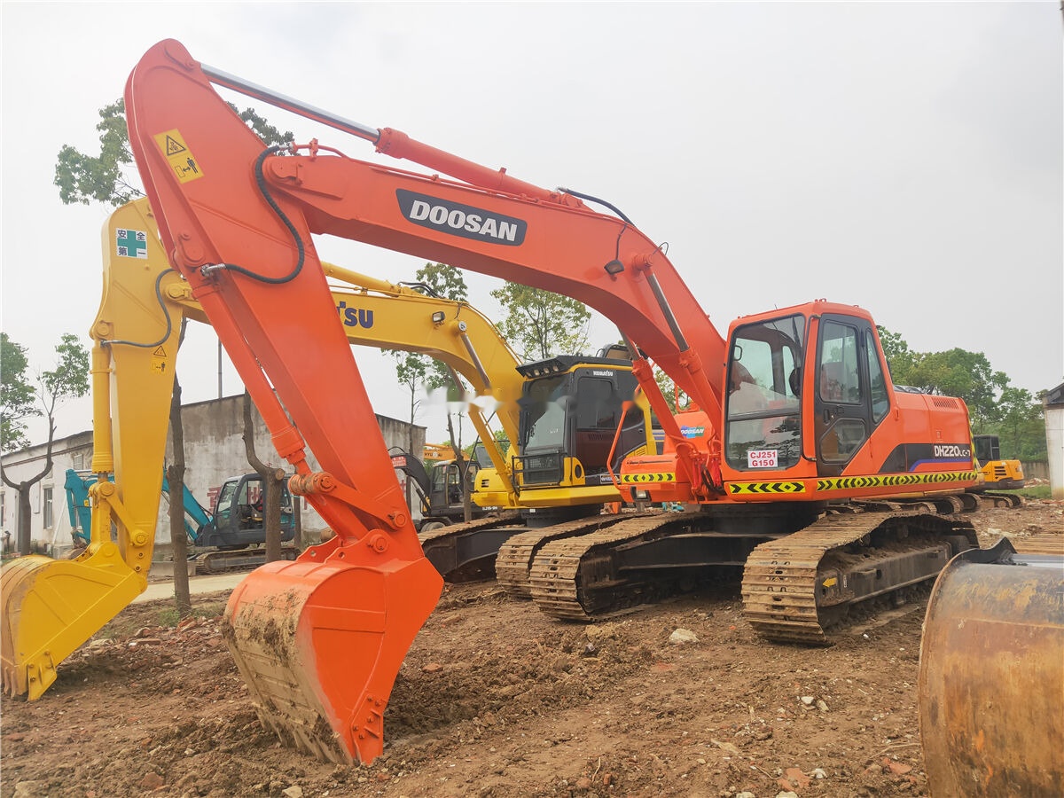 Doosan DH220LC-7 - Pelle sur chenille: photos 2 Doosan DH220LC-7 - Pelle sur chenille: photos 2