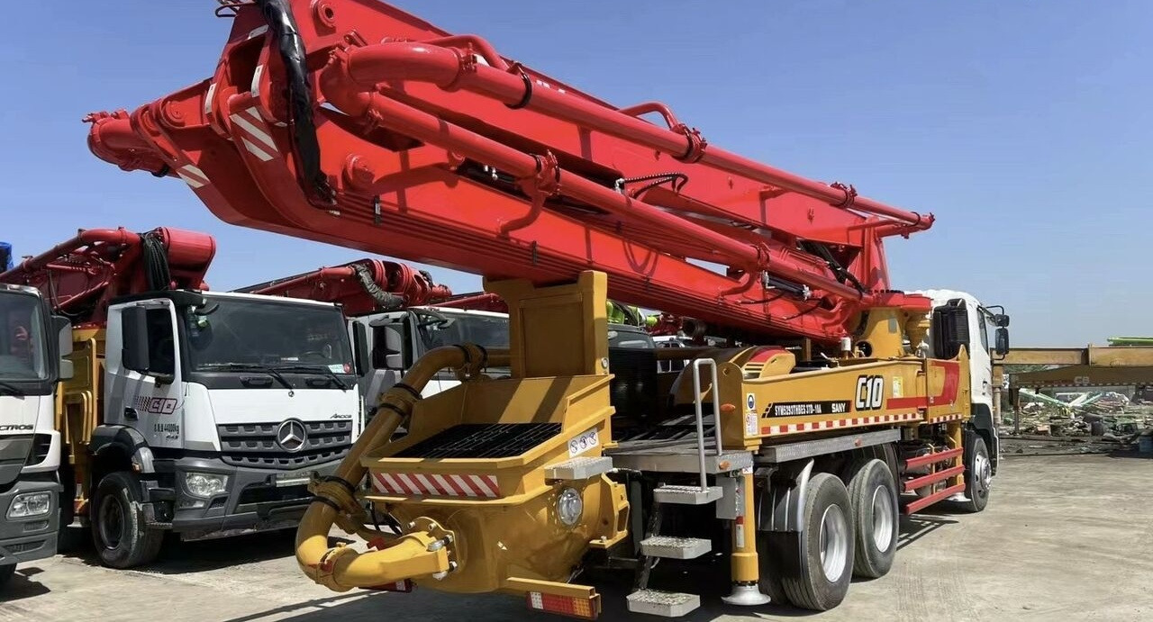 Hino Sany on chassis - Camion pompe: photos 3 Hino Sany on chassis - Camion pompe: photos 3