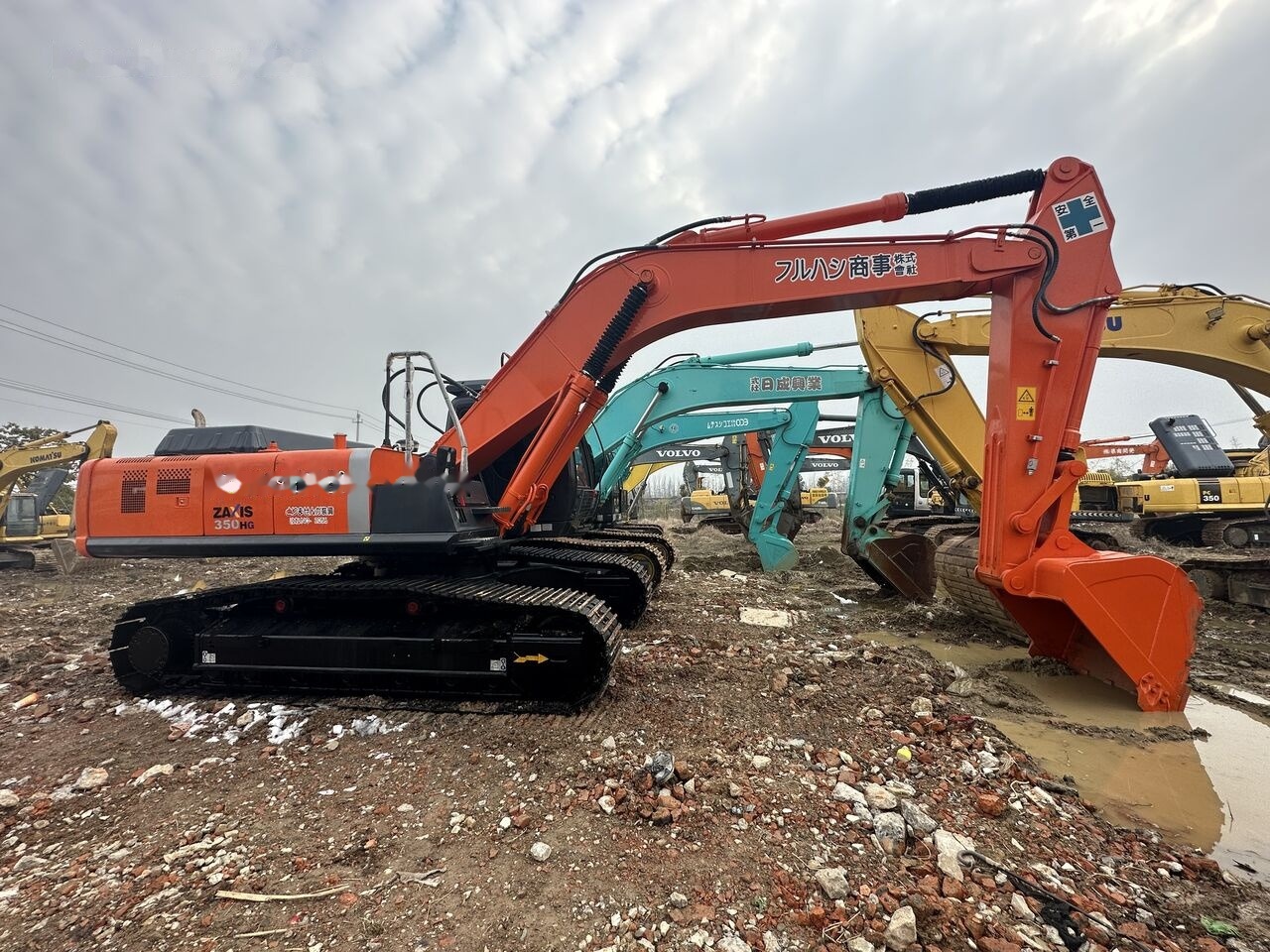 Hitachi ZX350HG - Pelle sur chenille: photos 2 Hitachi ZX350HG - Pelle sur chenille: photos 2
