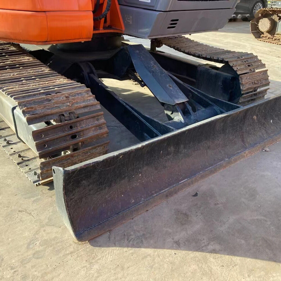 Hitachi ZX75US - Pelle sur chenille: photos 1 Hitachi ZX75US - Pelle sur chenille: photos 1