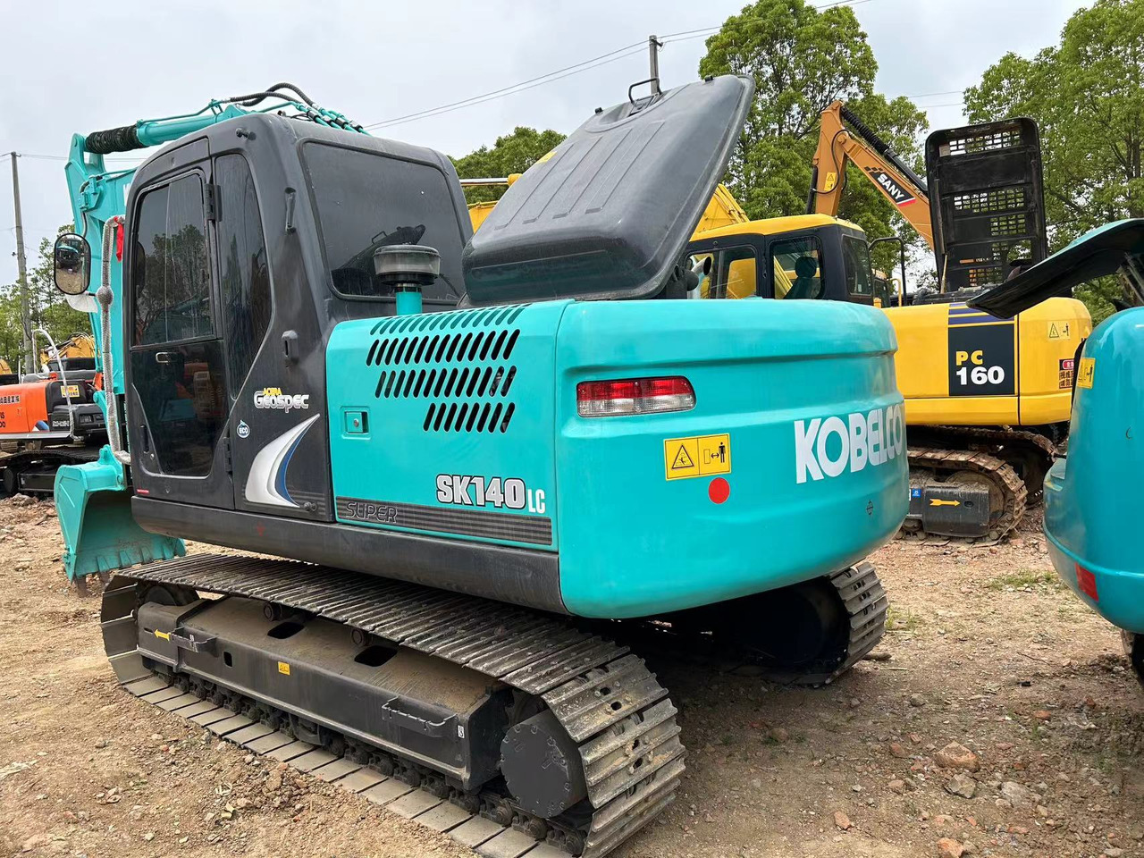 KOBELCO SK140LC-8 - Pelle sur chenille: photos 4 KOBELCO SK140LC-8 - Pelle sur chenille: photos 4