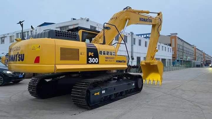 Komatsu PC300 - Pelle sur chenille: photos 5 Komatsu PC300 - Pelle sur chenille: photos 5