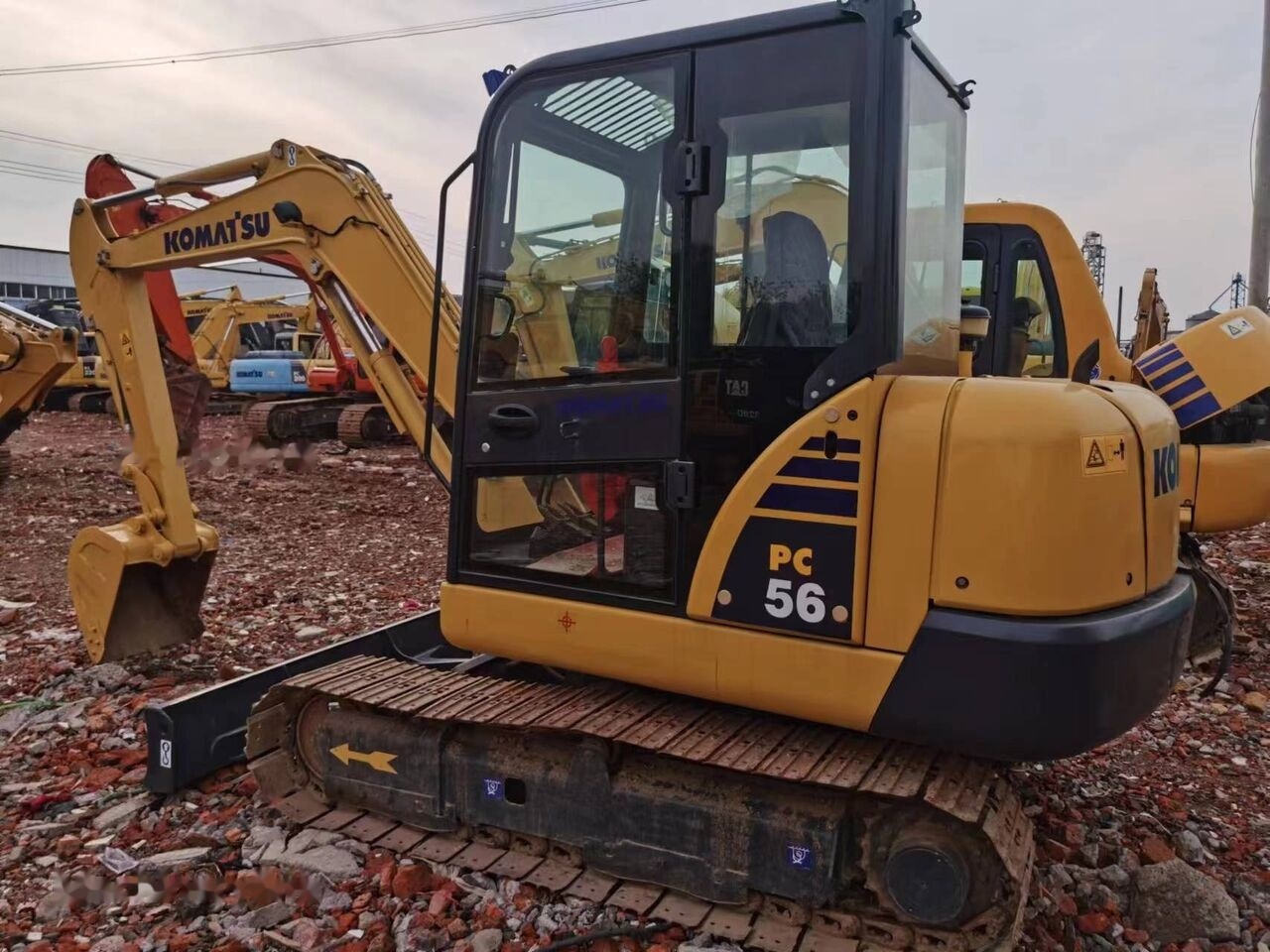 Komatsu PC56 - Mini pelle: photos 1 Komatsu PC56 - Mini pelle: photos 1