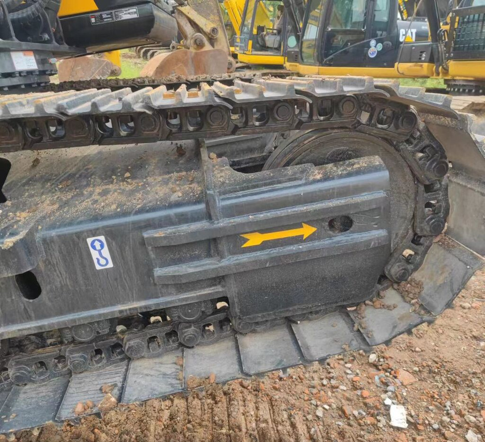 Sany 215C - Pelle sur chenille: photos 2 Sany 215C - Pelle sur chenille: photos 2