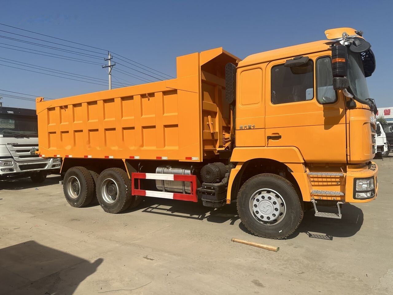 Shacman F3000 6*4 - Camion benne: photos 1 Shacman F3000 6*4 - Camion benne: photos 1