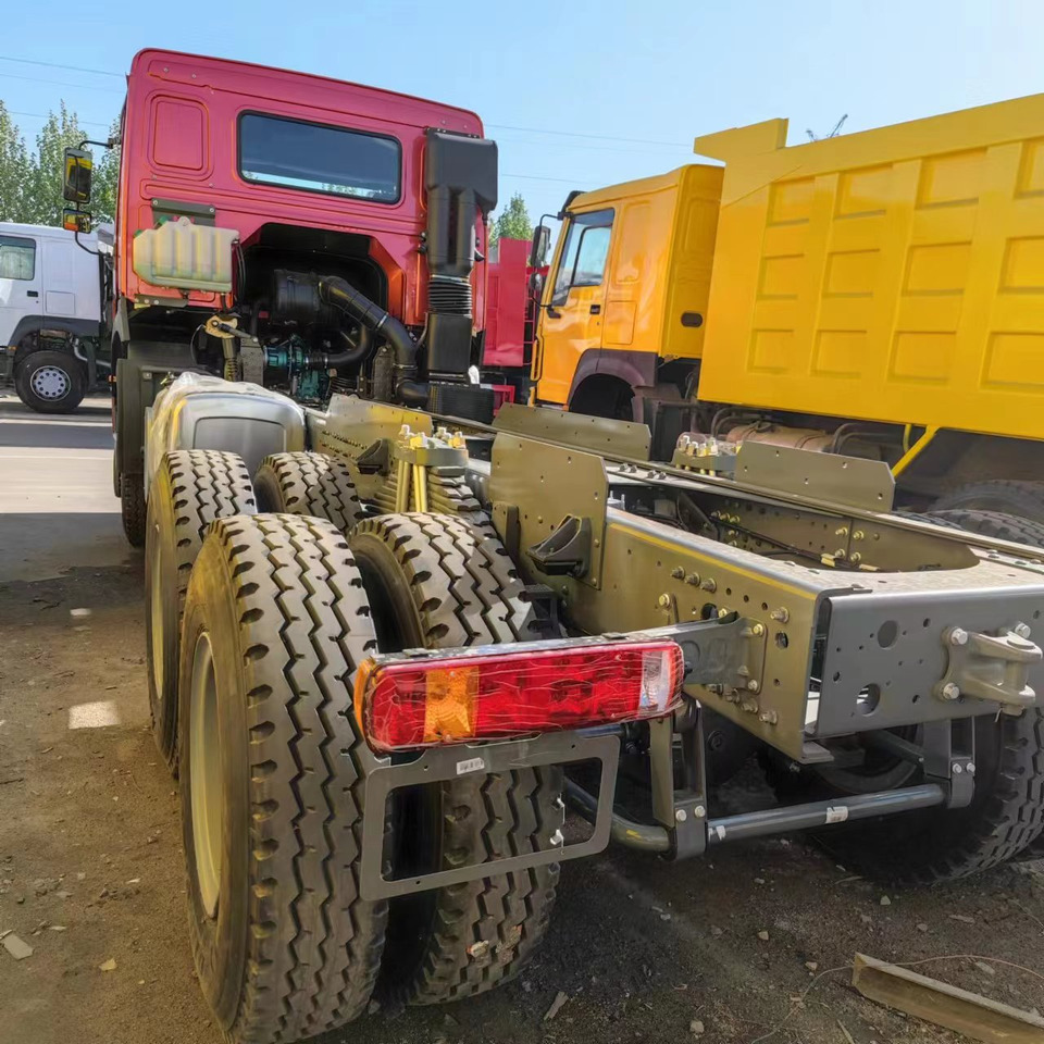Howo Brandnew unused 371 6X4 - Tracteur routier: photos 2 Howo Brandnew unused 371 6X4 - Tracteur routier: photos 2
