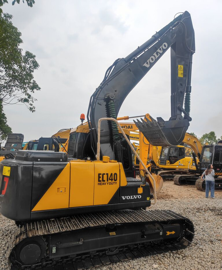 Volvo EC140DL - Pelle sur chenille: photos 2 Volvo EC140DL - Pelle sur chenille: photos 2