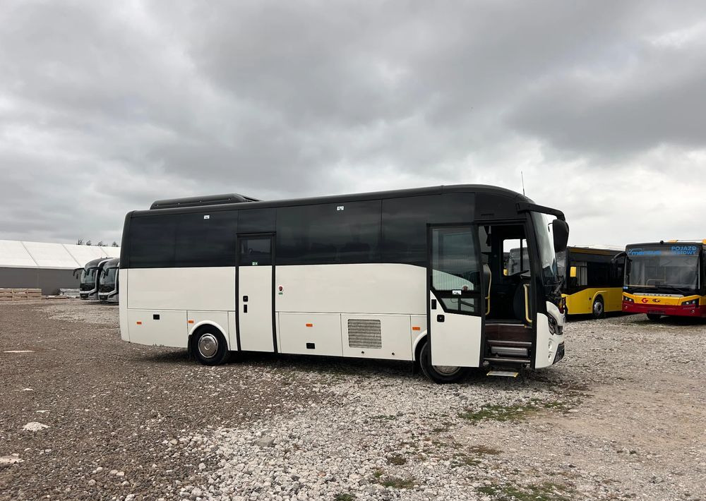 Isuzu Grand Toro - Bus interurbain: photos 4 Isuzu Grand Toro - Bus interurbain: photos 4