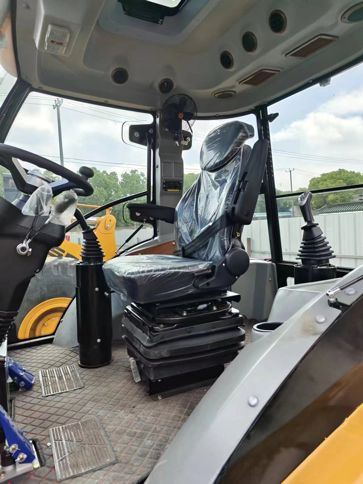 CAT 420F - Tractopelle: photos 4 CAT 420F - Tractopelle: photos 4