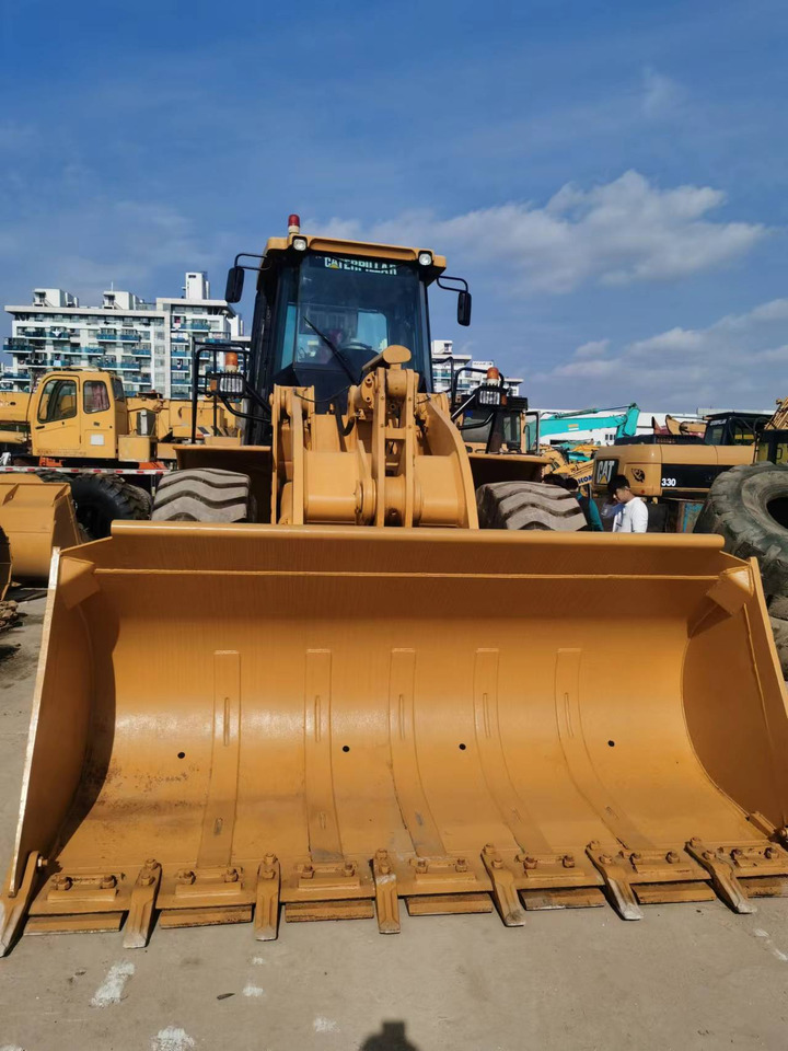 CAT 966H - Chargeuse sur pneus: photos 4 CAT 966H - Chargeuse sur pneus: photos 4
