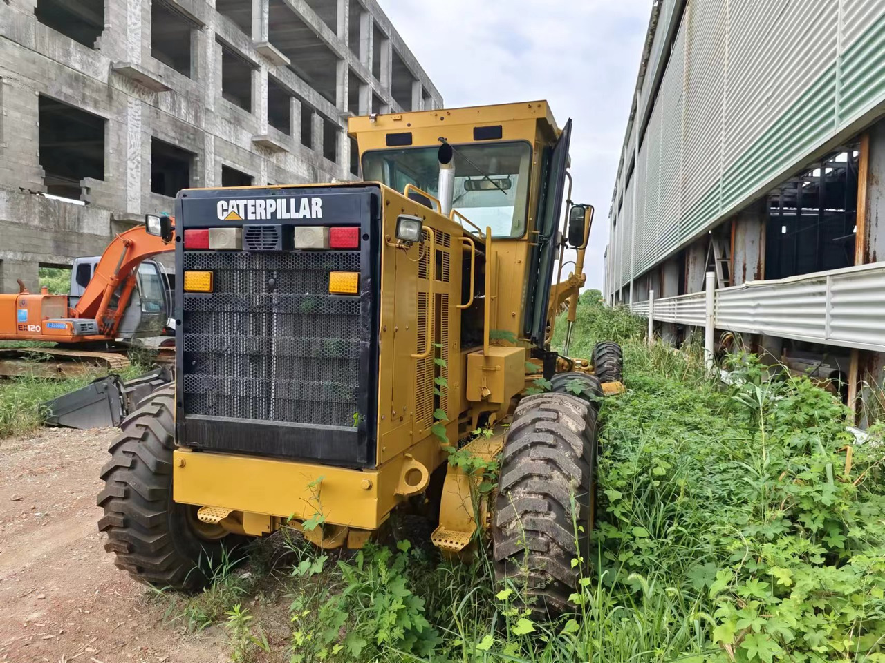 CATERPILLAR 160K - Niveleuse: photos 4 CATERPILLAR 160K - Niveleuse: photos 4