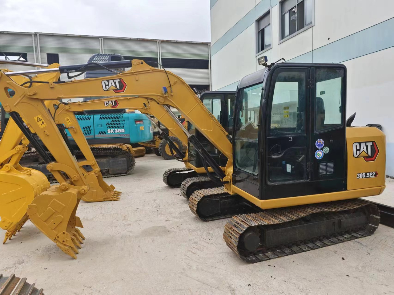 CATERPILLAR 305.5E2 - Mini pelle: photos 1 CATERPILLAR 305.5E2 - Mini pelle: photos 1