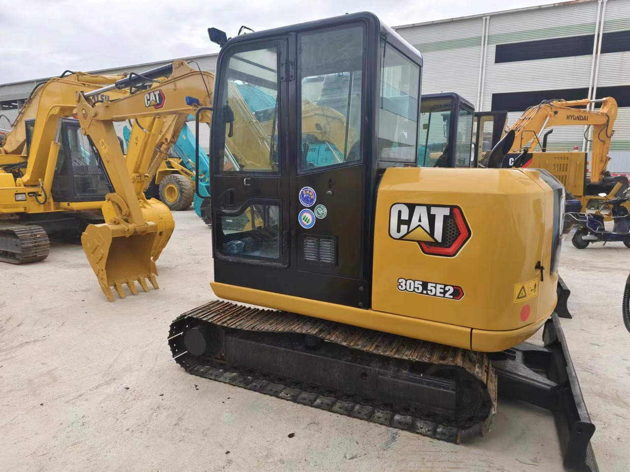 CATERPILLAR 305.5E2 - Mini pelle: photos 4 CATERPILLAR 305.5E2 - Mini pelle: photos 4