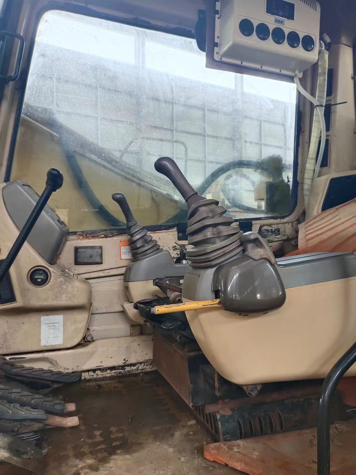 CATERPILLAR 320BL - Pelle sur chenille: photos 3 CATERPILLAR 320BL - Pelle sur chenille: photos 3