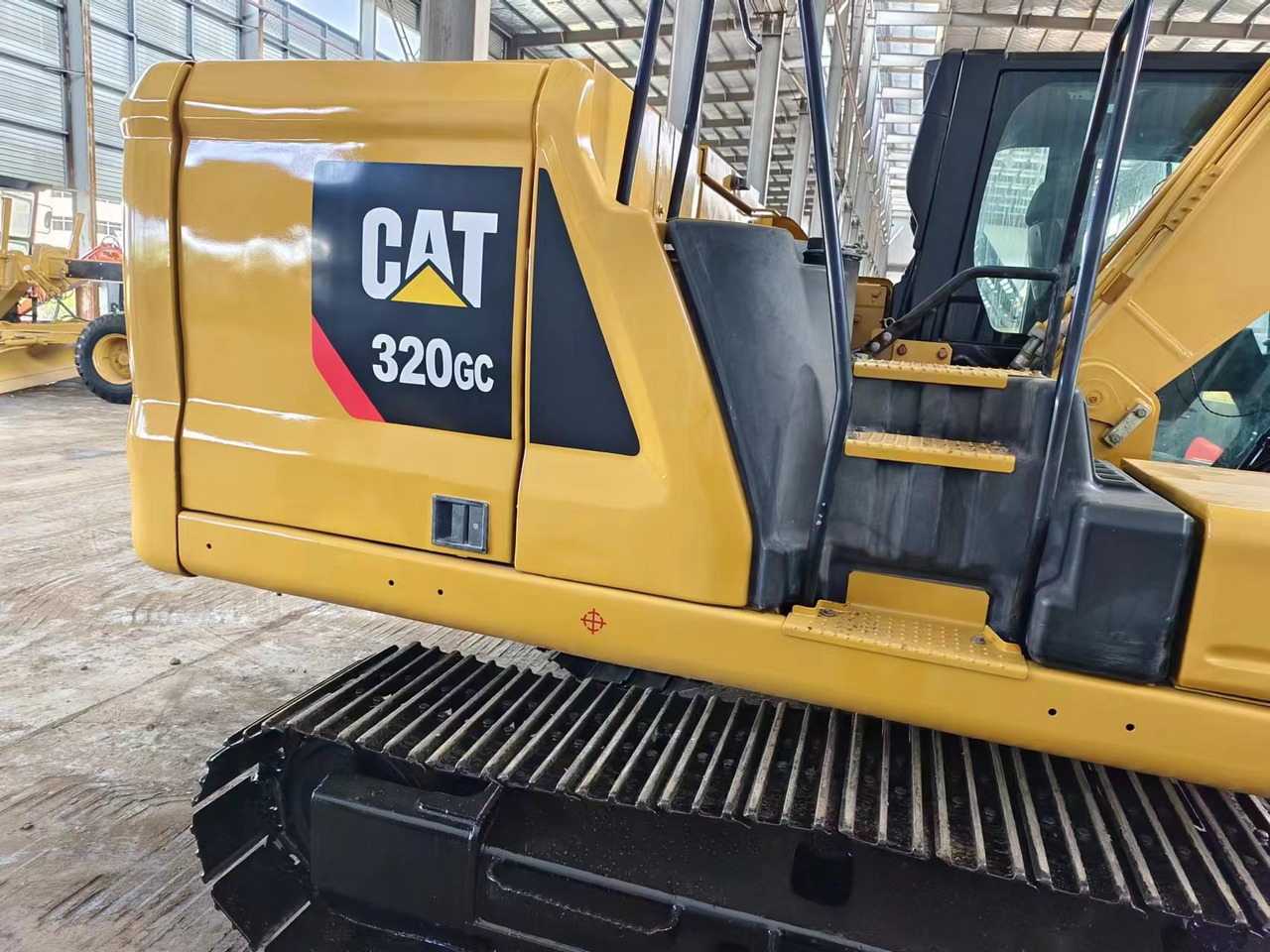 CATERPILLAR 320GC - Pelle sur chenille: photos 3 CATERPILLAR 320GC - Pelle sur chenille: photos 3