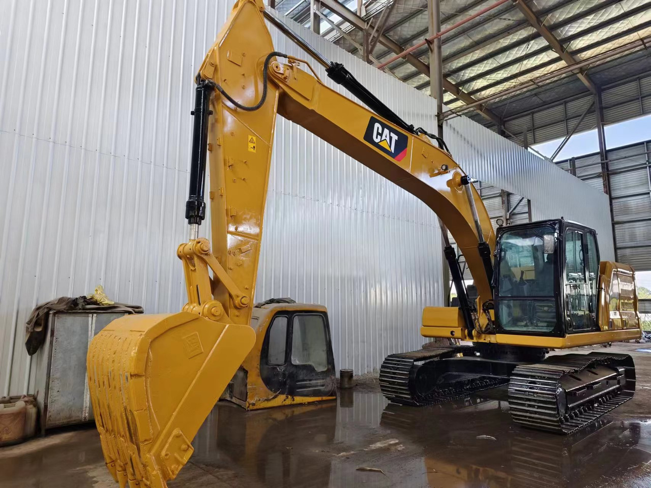 CATERPILLAR 320GC - Pelle sur chenille: photos 2 CATERPILLAR 320GC - Pelle sur chenille: photos 2