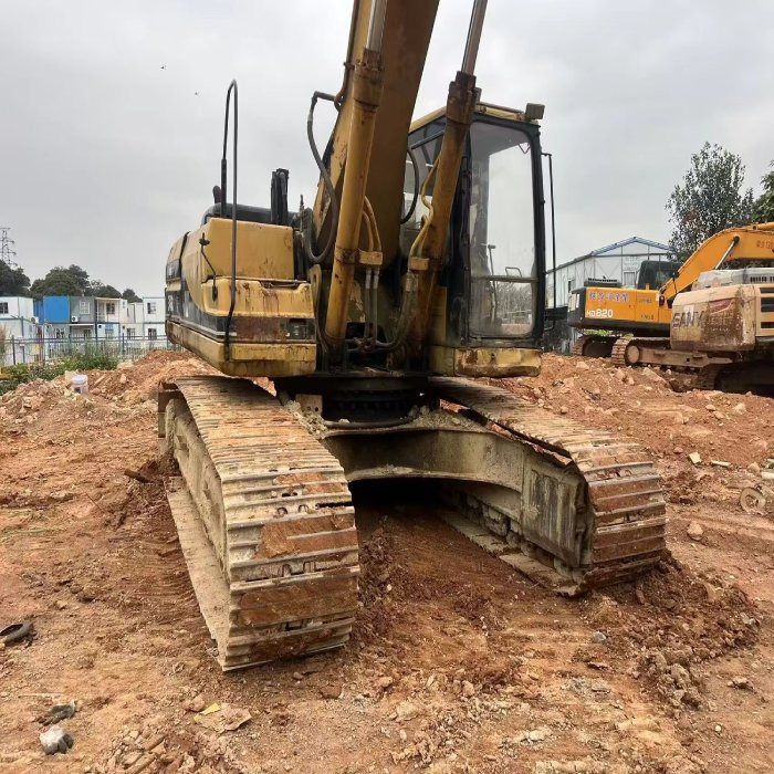 CATERPILLAR 330BL - Pelle sur chenille: photos 2 CATERPILLAR 330BL - Pelle sur chenille: photos 2