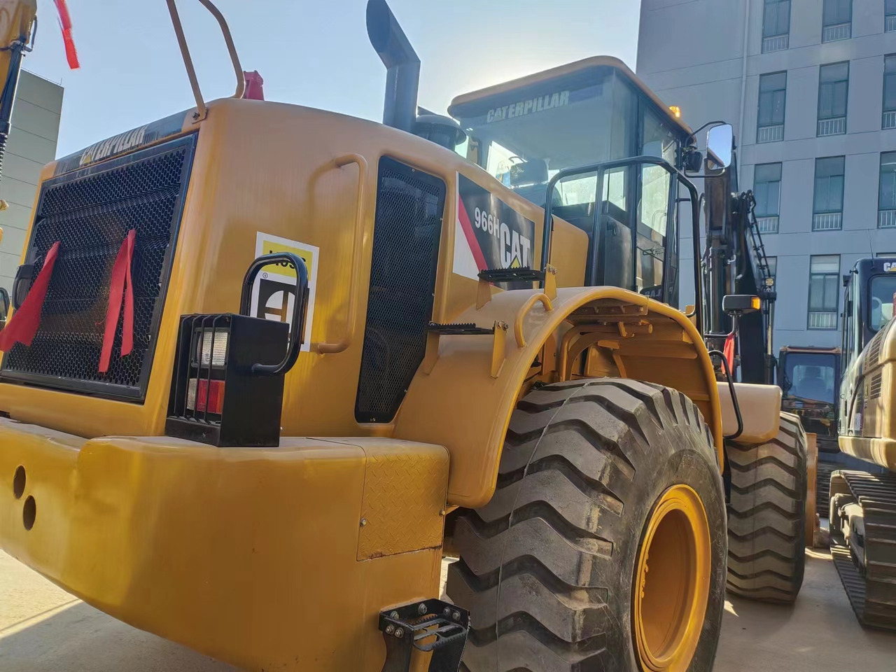 CATERPILLAR 966H CAT - Chargeuse sur pneus: photos 2 CATERPILLAR 966H CAT - Chargeuse sur pneus: photos 2