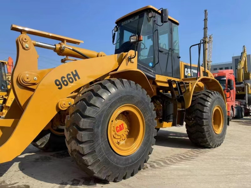 CATERPILLAR 966H - Chargeuse sur pneus: photos 1 CATERPILLAR 966H - Chargeuse sur pneus: photos 1