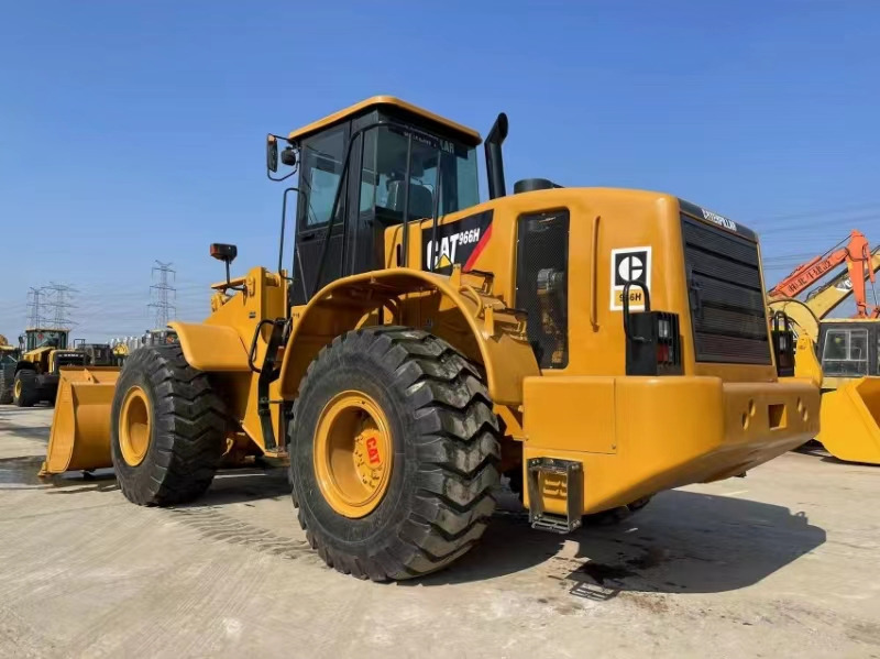 CATERPILLAR 966H - Chargeuse sur pneus: photos 2 CATERPILLAR 966H - Chargeuse sur pneus: photos 2